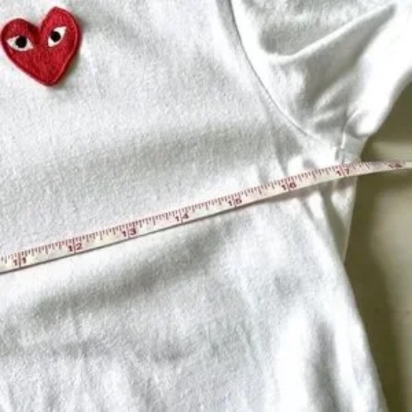 Comme des Garcons Play White Tee with Peeping Red Heart - Picture 10 of 14